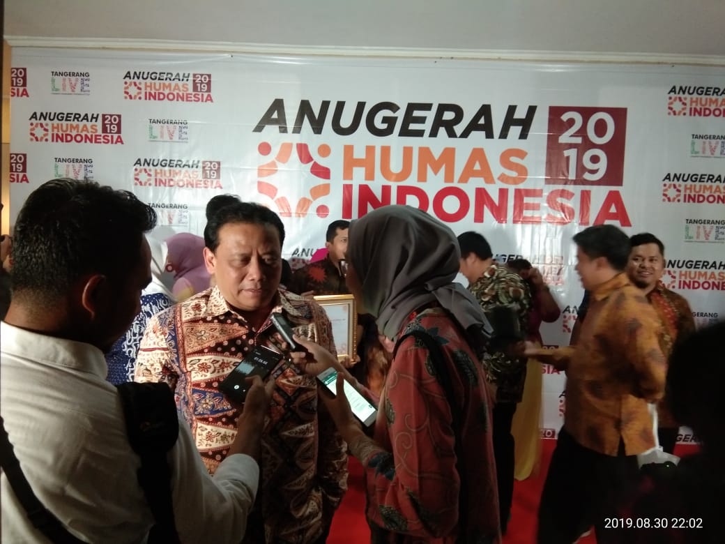 BAWASLU MENERIMA PENGHARGAAN ANUGERAH HUMAS INDONESIA