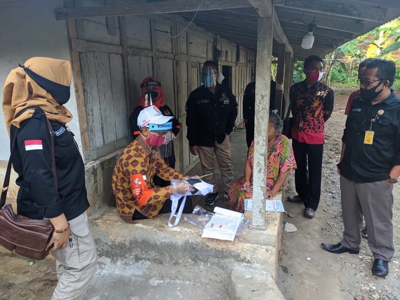 KETUA BAWASLU JATENG LAKUKAN PENGAWASAN COKLIT DI WONOGIRI