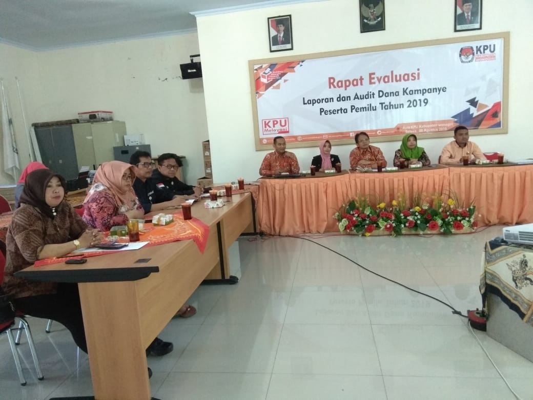 BAWASLU WONOGIRI BERI MASUKAN DALAM RAPAT EVALUASI LAPORAN DAN AUDIT DANA KAMPANYE PESERTA PEMILU