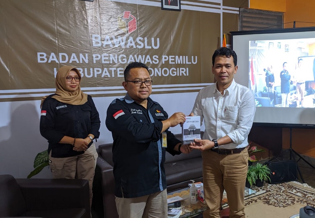 BAWASLU WONOGIRI RESMI LAUNCHING BUKU SEJARAH PENGAWAS