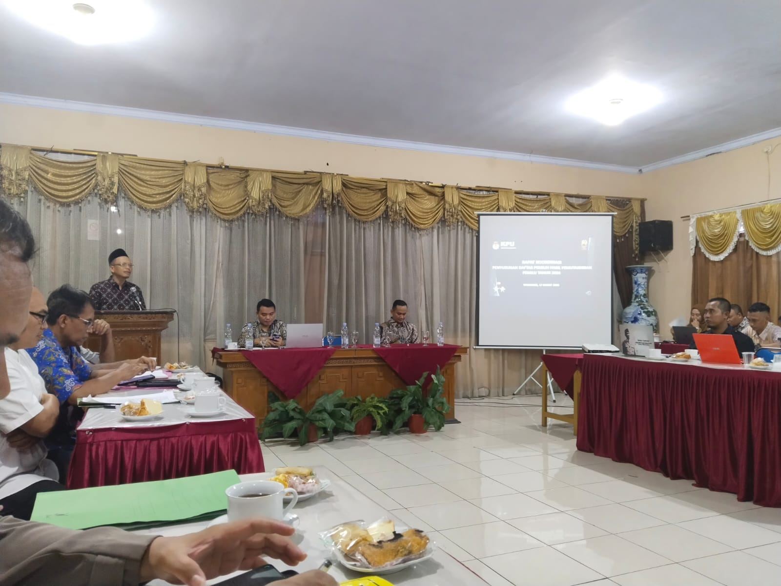 Tahapan Coklit Usai, Ketua Bawaslu Hadiri Rapat Persiapan DPHP Dengan KPU