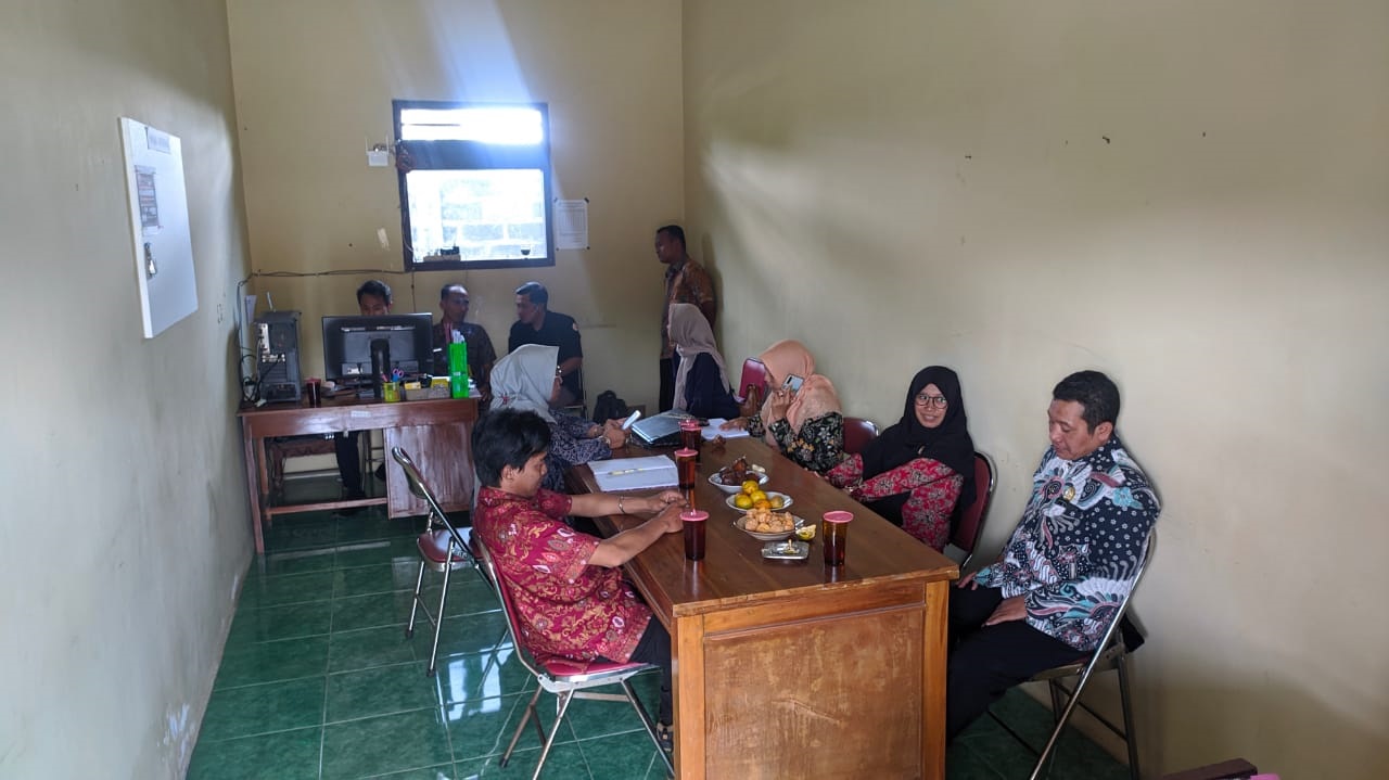 Cek Kesiapan Pengawasan Verfak, Bawaslu kunjungi Panwascam Puhpelem