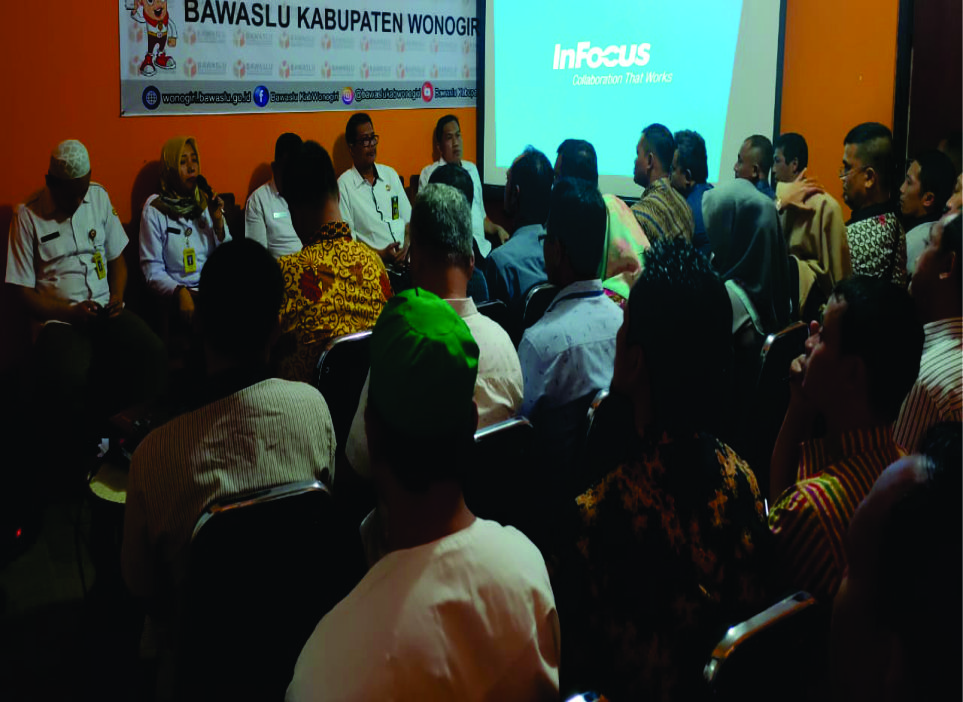 STRATEGI PENGAWASAN REKRUTMEN PPK AWALI RAKOR BAWASLU WONOGIRI DENGAN PENGAWAS KECAMATAN