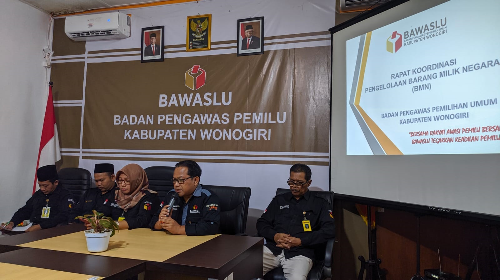 TINGKATKAN PENGELOLAAN BMN, BAWASLU WONOGIRI GELAR RAKOR