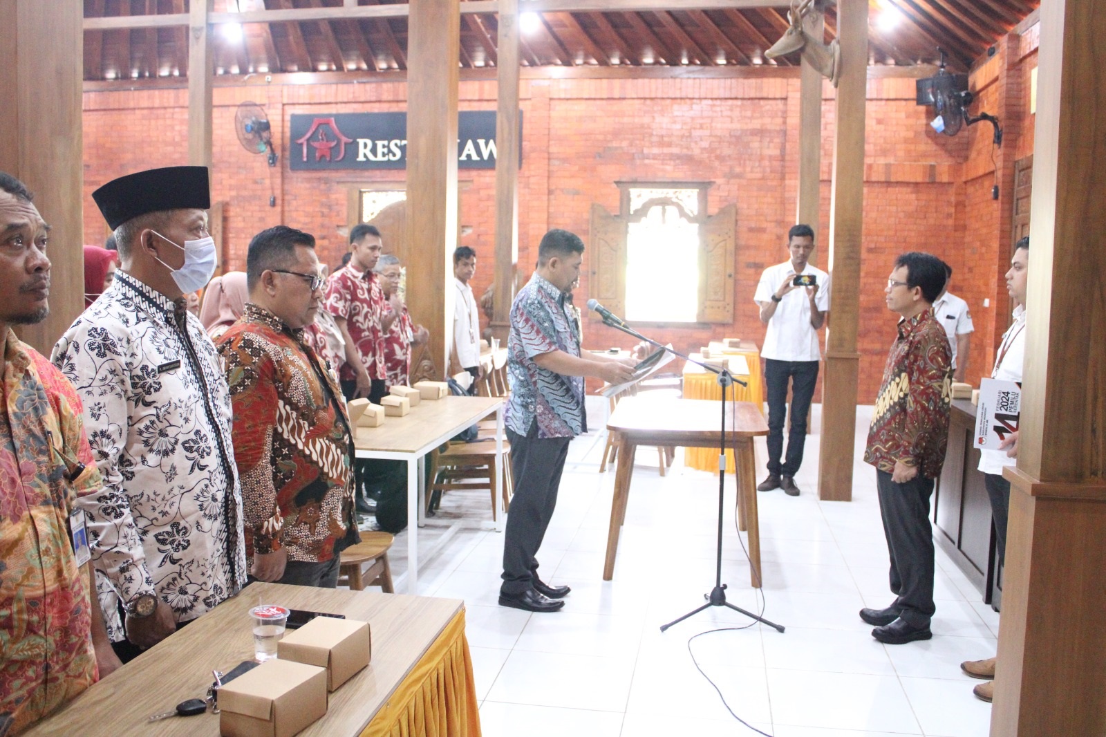 Ketua Bawaslu Hadiri Pengukuhan & Penandatanganan Sekretariat PPK Se-Kab Wonogiri