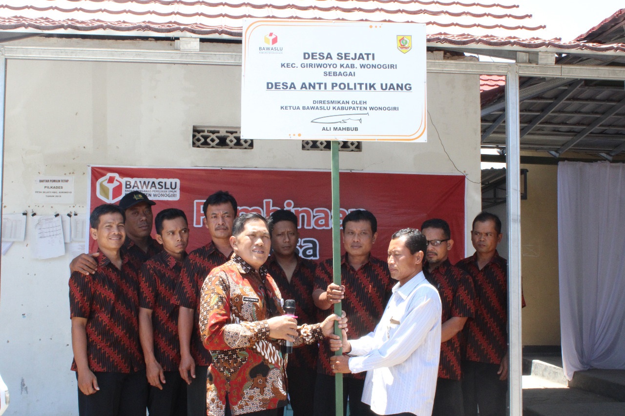 ENAM BELAS DESA DI KECAMATAN GIRIWOYO JADI DESA ANTI POLITIK UANG