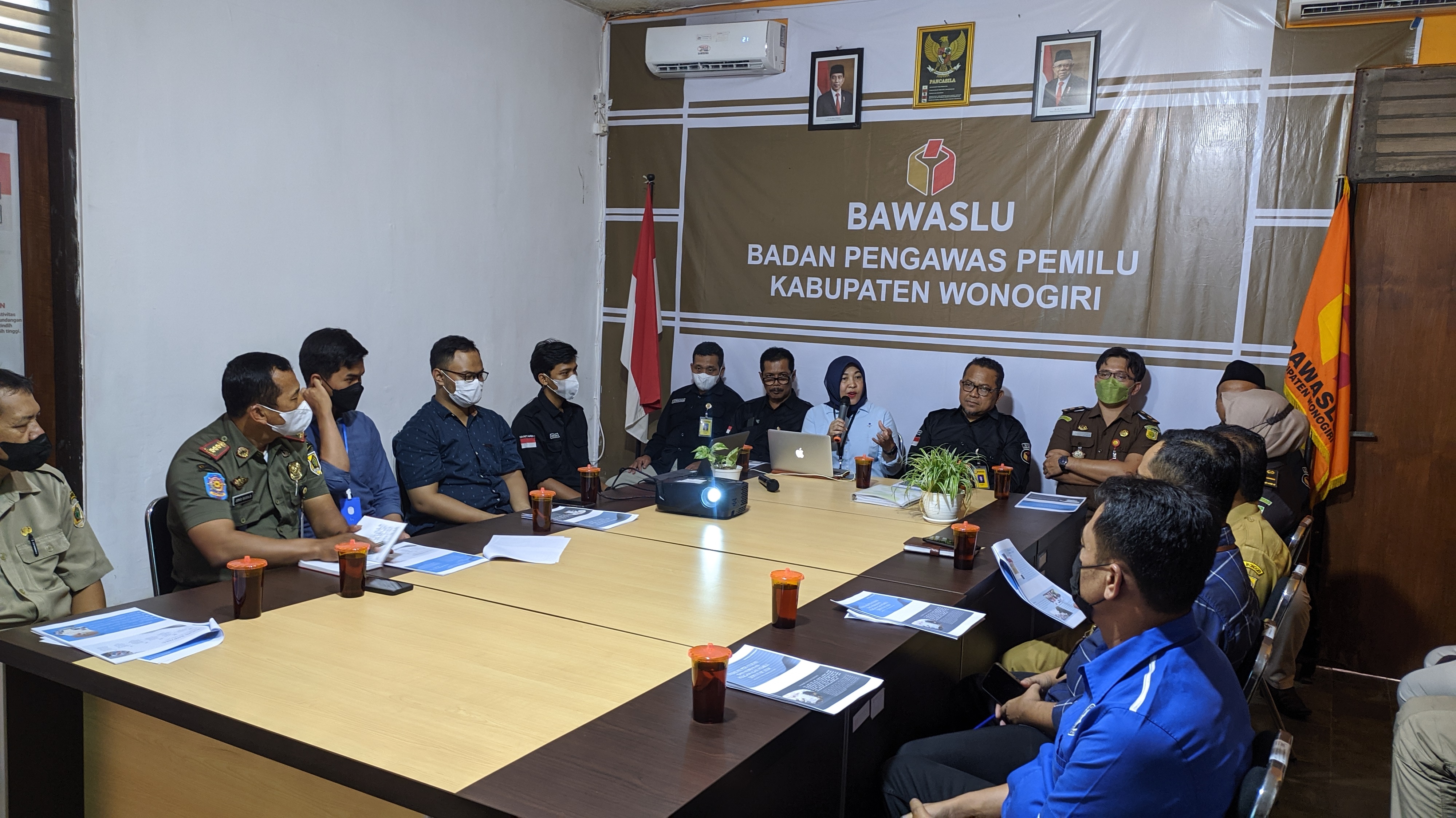 MASUKI TAHAPAN VERMIN, BAWASLU WONOGIRI SOSIALISASIKAN PERATURAN PEMILU