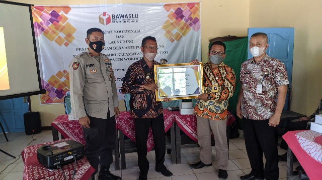 BAWASLU HARAPKAN DESA KEDUNGOMBO JAUHI NPWP