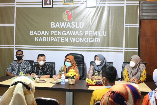 Kasek Provinsi Jateng Beri Motivasi Jajaran Sekretariat Bawaslu Wonogiri