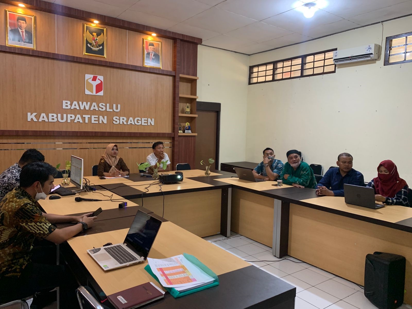Validasi dan Verifikasi Data IKP (Indeks Kerawanan Pemilu) tahun 2024 di Bawaslu Sragen