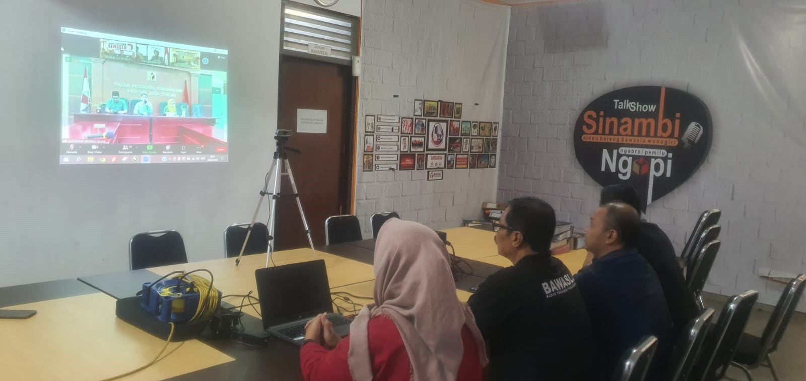 Giat Zoom Meeting Persiapan Pengawasan Pencalonan DPRD Kabupaten Kota