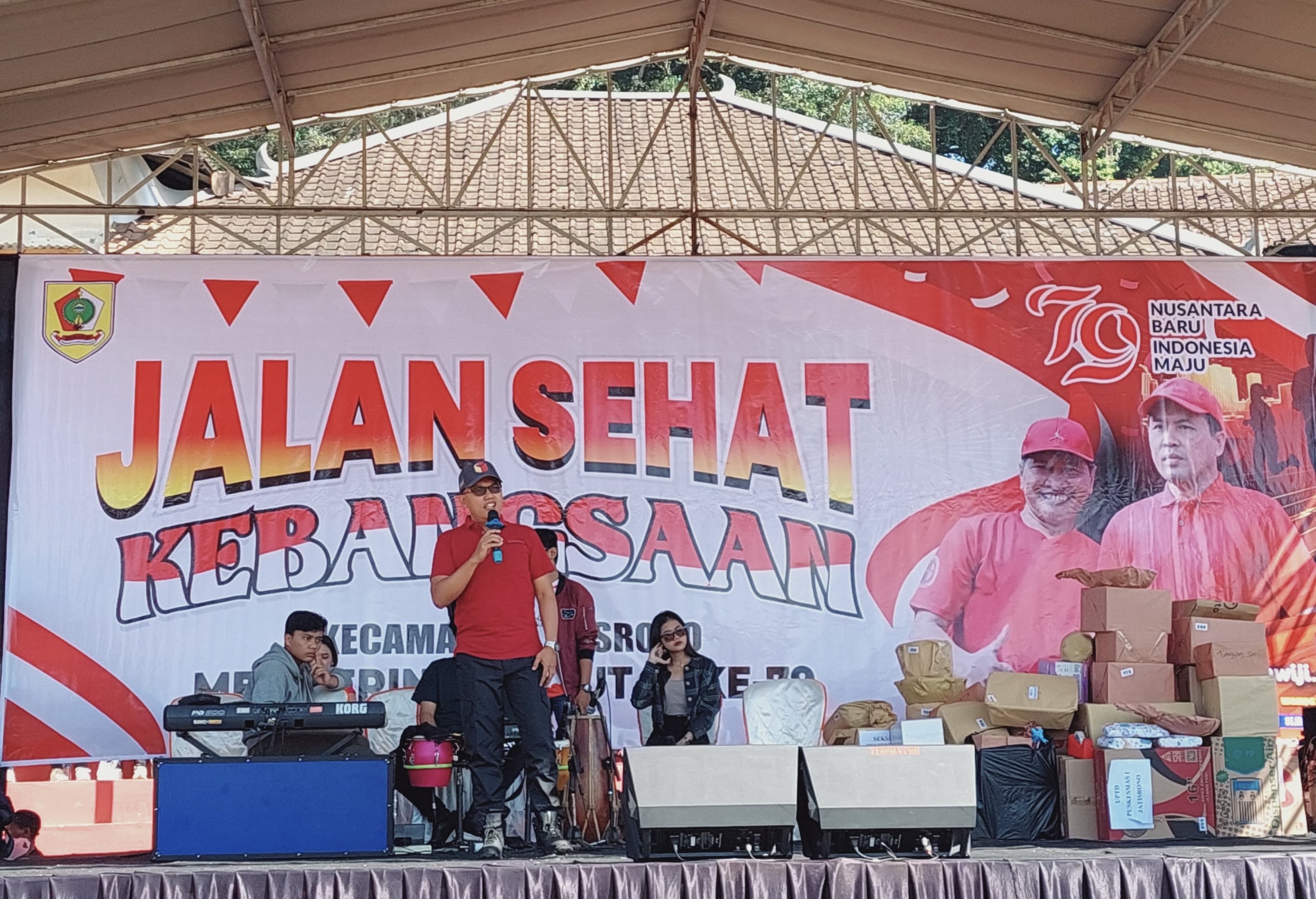 Anggota Bawaslu Kabupaten Wonogiri, Slamet Mugiyono saat Lakukan Sosialisasi Pengawas Partisipatif di Lapangan Jatisrono.