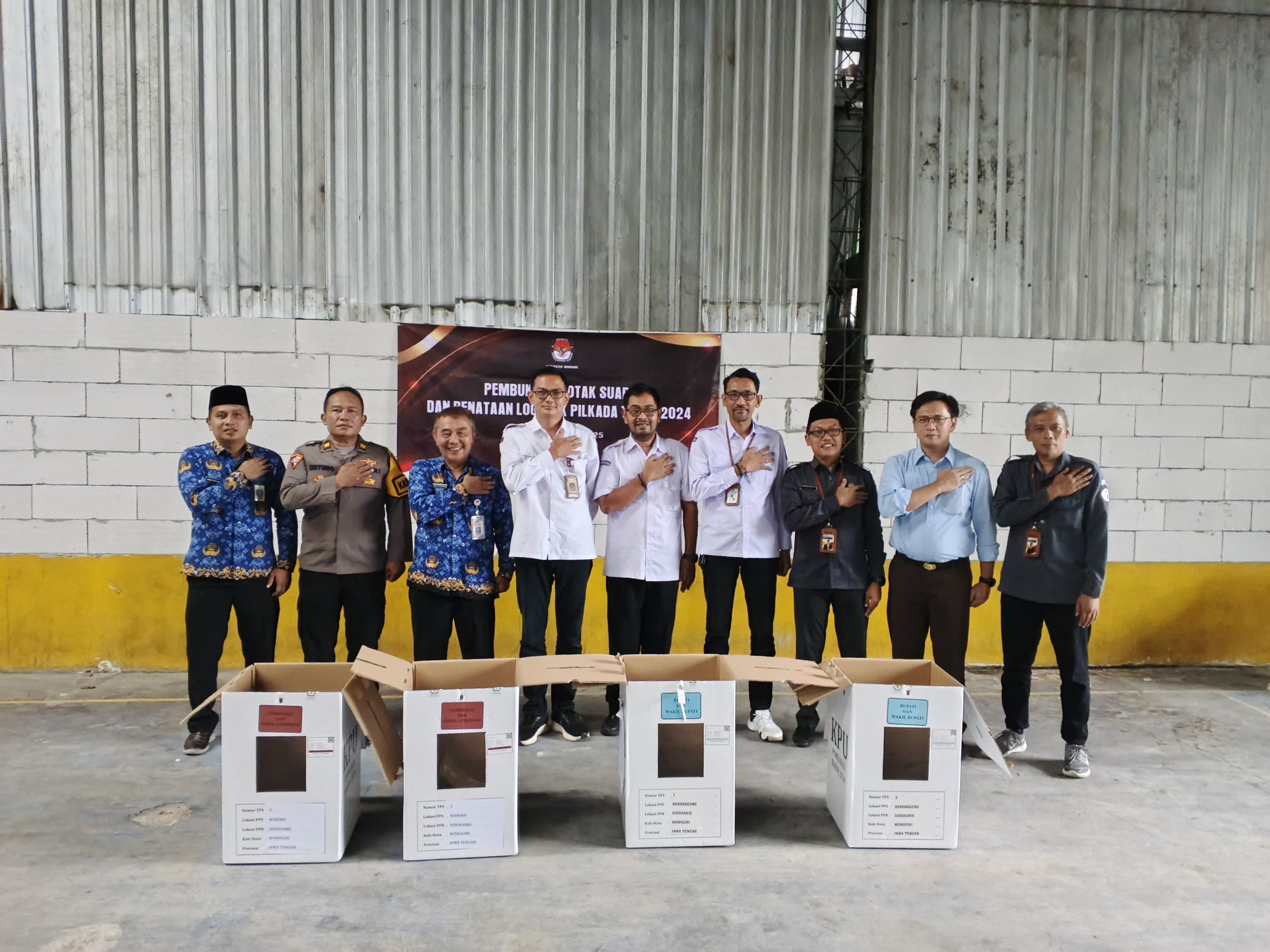 pembukaan kotak suara