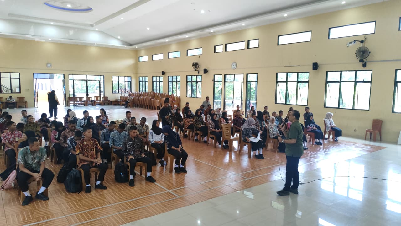 Sosialisasi pengawasan partisipatif dalam Pemilihan Ketua OSIS (Pilketos) di SMK PGRI 2 Wonogiri