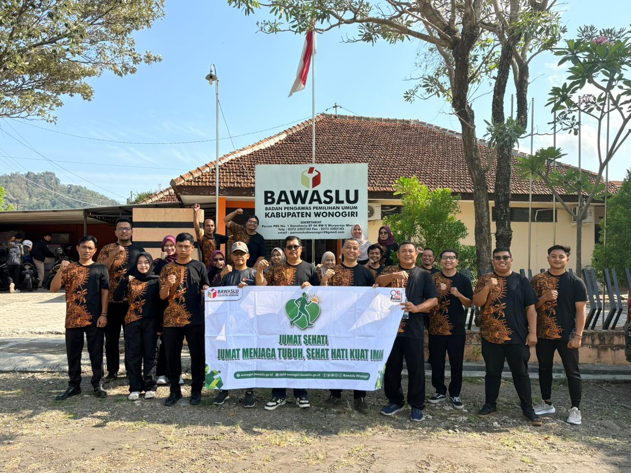 Ketua, Anggota dan jajaran Sekretariat Bawaslu Wonogiri