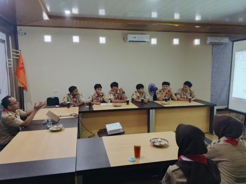 Anggota Bawaslu Wonogiri bersama dengan Anggota Saka Adhyasta