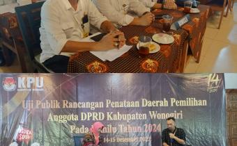 Ketua & Anggota Bawaslu Hadiri Uji Publik Rancangan Penataan Dapil