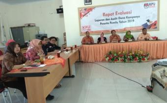 BAWASLU WONOGIRI BERI MASUKAN DALAM RAPAT EVALUASI LAPORAN DAN AUDIT DANA KAMPANYE PESERTA PEMILU