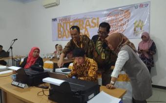 Bawaslu Mengawasi Pendaftaran Bacaleg Partai Demokrat di KPU