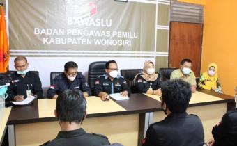 TERIMA PNS DARI PEMDA : BAWASLU PERKENALKAN KORSEK DAN BPP BARU