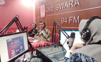 Anggota Bawaslu Wonogiri Hadir Sebagai Narasumber Pada Acara Talkshow