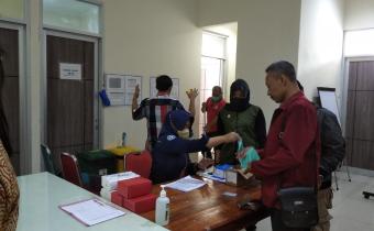 Kordiv SDMO & Diklat Melakukan Monitoring Tes Narkoba PKD Terpilih di RSUD Wonogiri