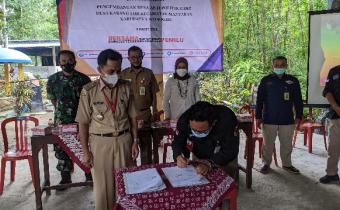 Bawaslu Teken  MOU dengan Masyarakat Desa Karang Lor