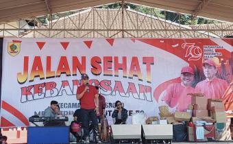 Anggota Bawaslu Kabupaten Wonogiri, Slamet Mugiyono saat Lakukan Sosialisasi Pengawas Partisipatif di Lapangan Jatisrono.